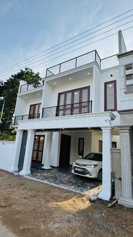 House for Sale in Polgasowita ads-image-1