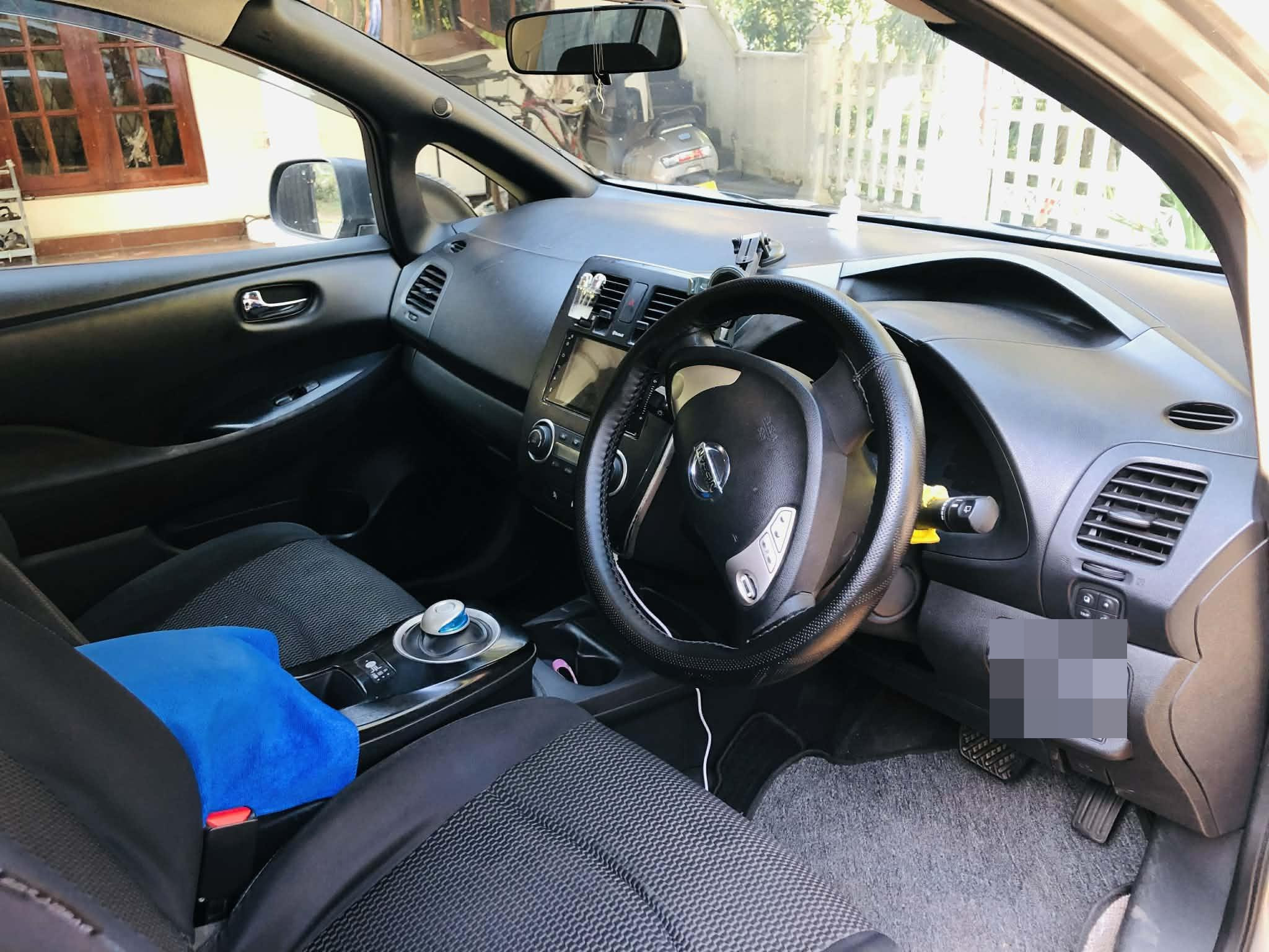 Nissan Leaf 2015 - Used Car sale in Sri Lanka - patpat.lk