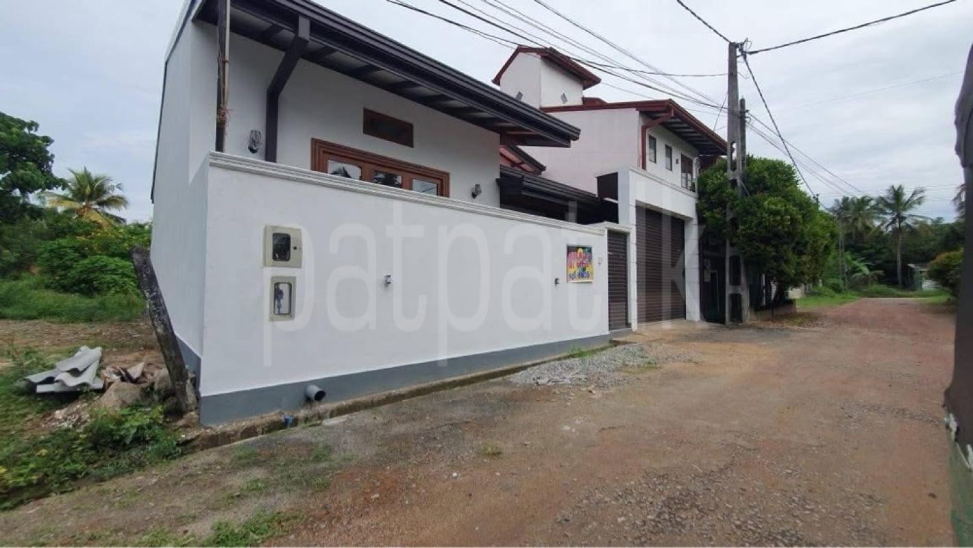 House for Sale in Athurugiriya ads-image-1