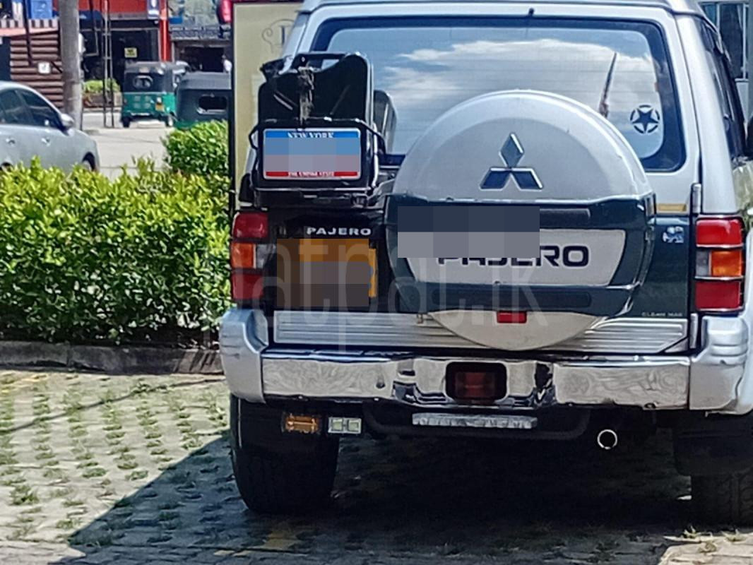 Mitsubishi Pajero 1994 - பயன்படுத்தப்பட்டது SUV sale in Sri Lanka - patpat.lk