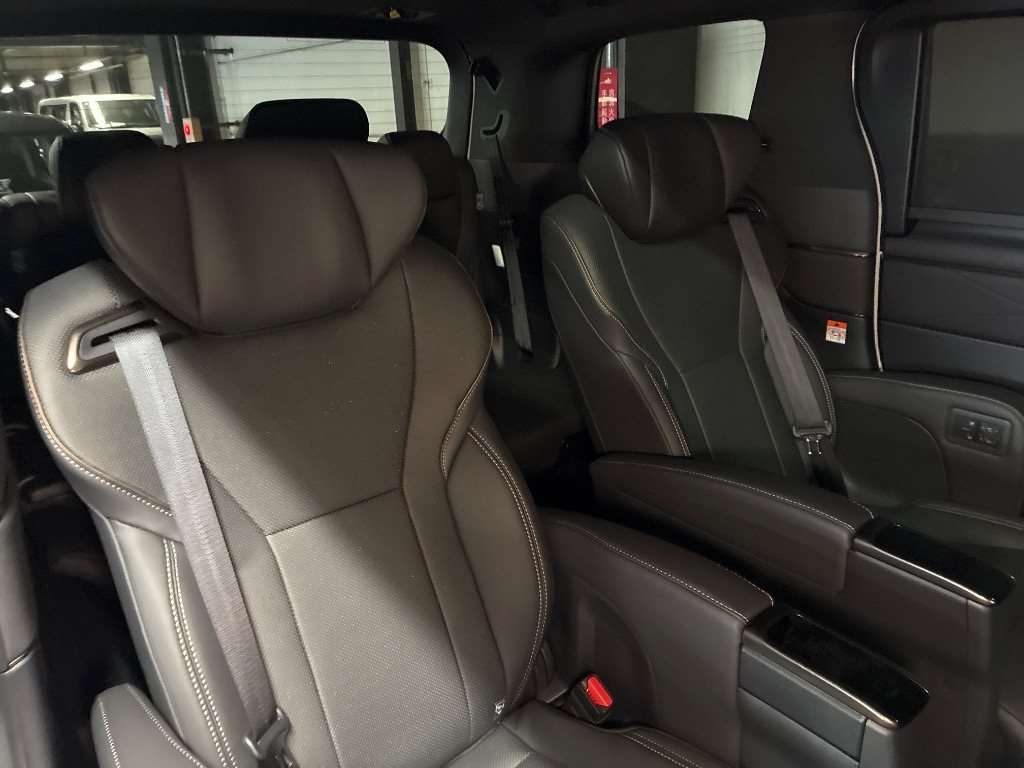 Toyota Alphard 2025 - Brand New Van sale in Sri Lanka - patpat.lk