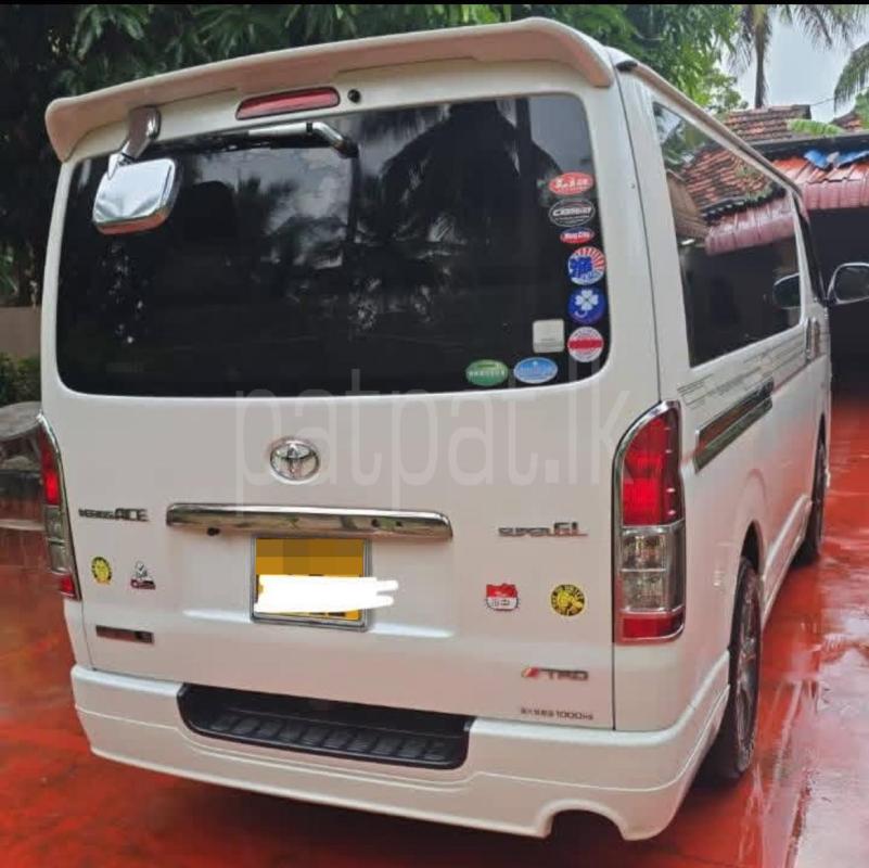 Toyota Hiace 2017 - பயன்படுத்தப்பட்டது வேன் sale in Sri Lanka - patpat.lk