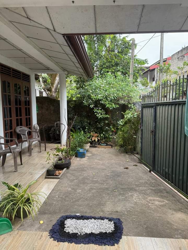 House for Sale in Makola