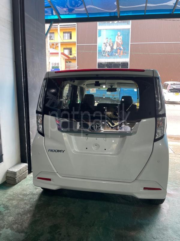 Toyota Roomy 2024 - Reconditioned Van sale in Sri Lanka - patpat.lk
