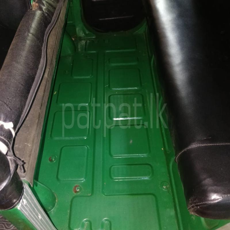 Bajaj Three Wheel 2015 - භාවිතා කරන ලද ත්‍රිරෝද රථය sale in Sri Lanka - patpat.lk