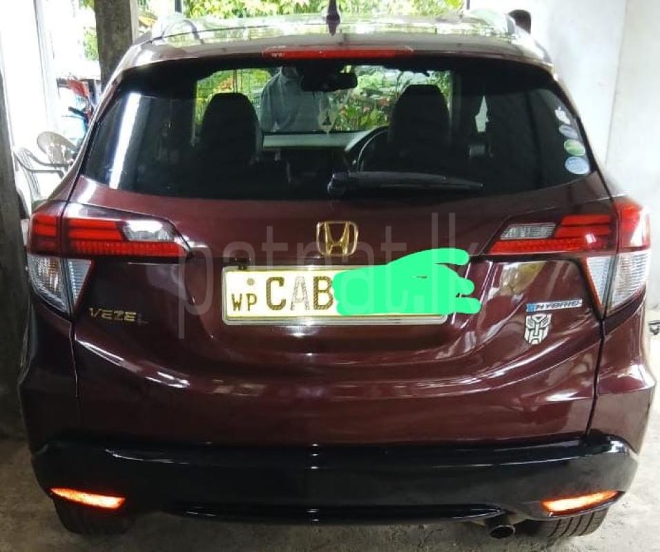 Honda Vezel 2014 - Used SUV sale in Sri Lanka - patpat.lk
