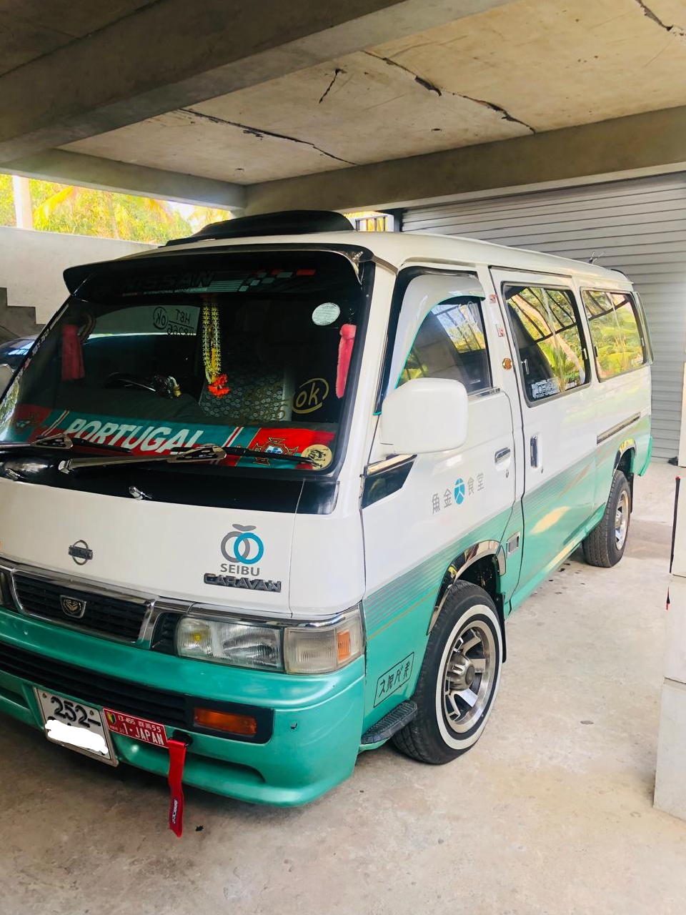 Nissan Caravan 1993 ads-image-1