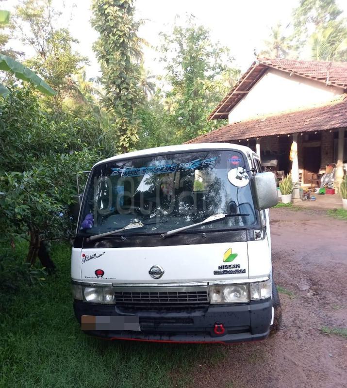 Nissan Caravan 1985 - பயன்படுத்தப்பட்டது வேன் sale in Sri Lanka - patpat.lk
