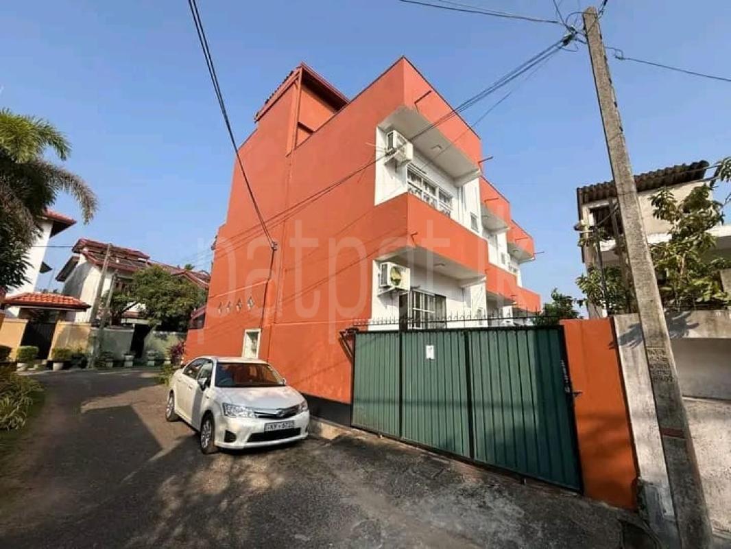 Advertisement image 3