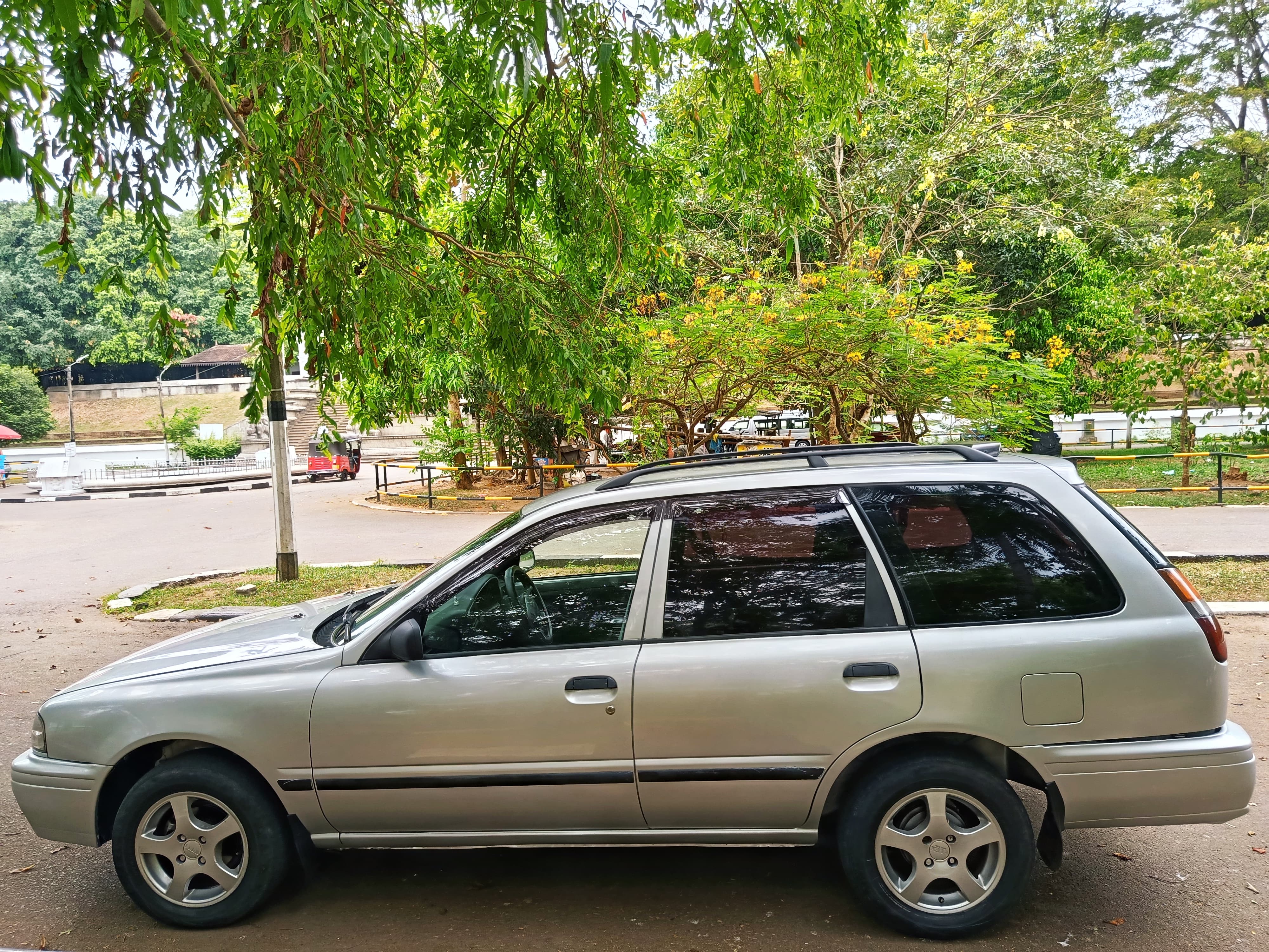 Nissan Wingroad 1996 - Used Car sale in Sri Lanka - patpat.lk