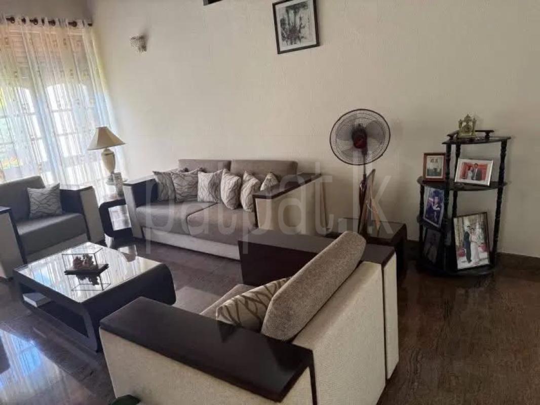 House for Sale in Wellawatta (Colombo 06)