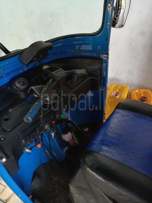 Bajaj Three Wheel 2013 - பயன்படுத்தப்பட்டது முச்சக்கர வண்டி sale in Sri Lanka - patpat.lk