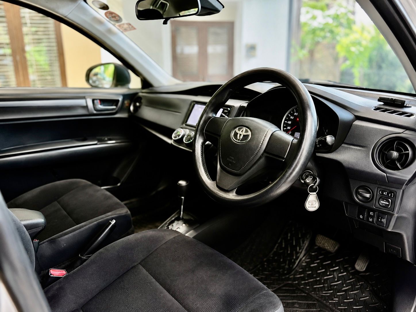 Toyota Axio 2020 - பயன்படுத்தப்பட்டது கார் sale in Sri Lanka - patpat.lk