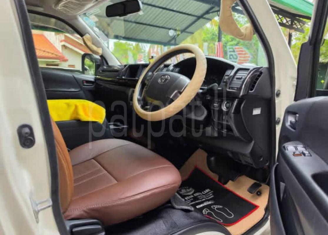 Toyota Hiace 2017 - பயன்படுத்தப்பட்டது வேன் sale in Sri Lanka - patpat.lk