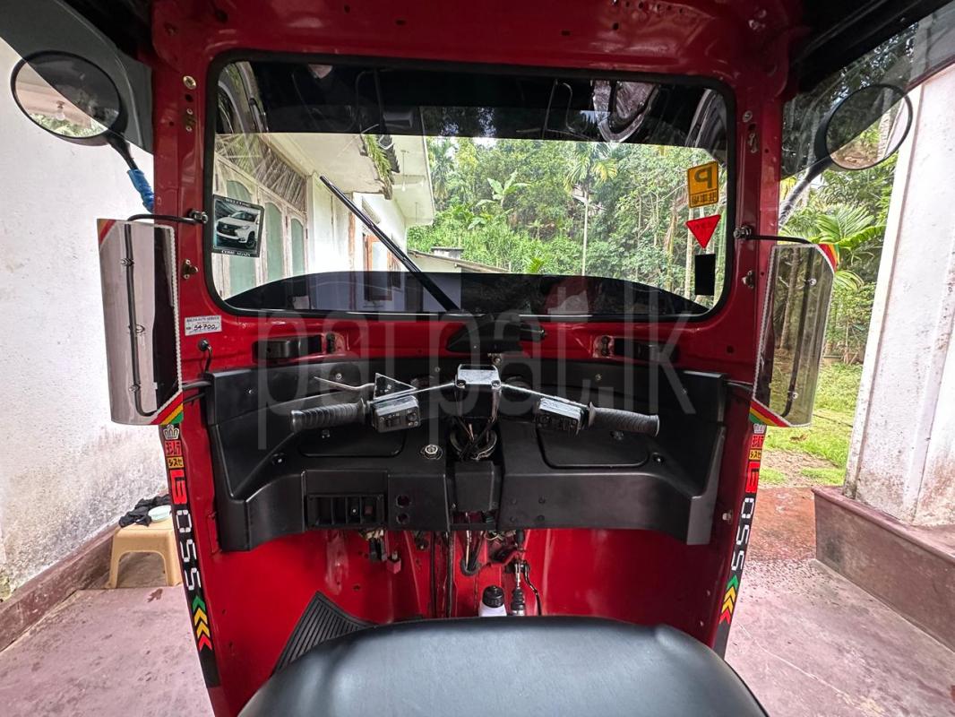 Bajaj 4 stroke 2014 - භාවිතා කරන ලද ත්‍රිරෝද රථය sale in Sri Lanka - patpat.lk