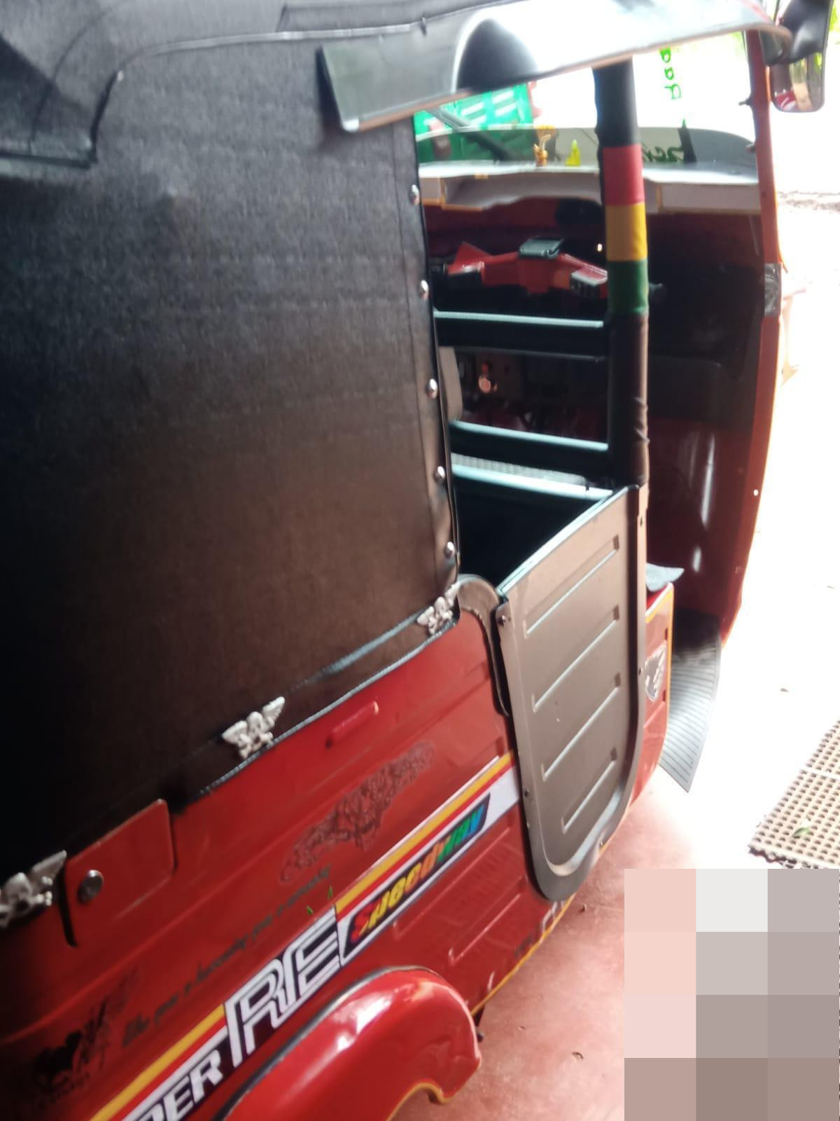 Bajaj Three Wheel 2013 - பயன்படுத்தப்பட்டது முச்சக்கர வண்டி sale in Sri Lanka - patpat.lk