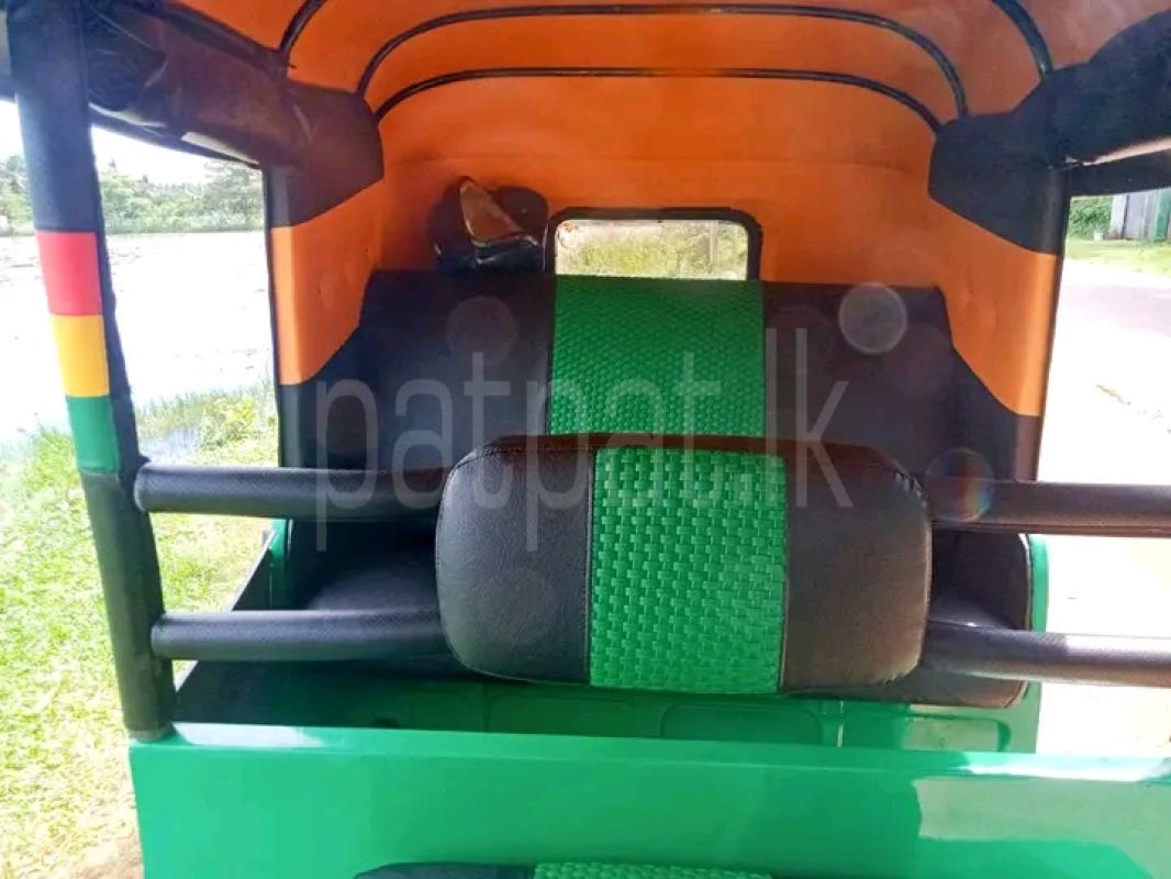 Bajaj 2 stroke 2000 - பயன்படுத்தப்பட்டது முச்சக்கர வண்டி sale in Sri Lanka - patpat.lk