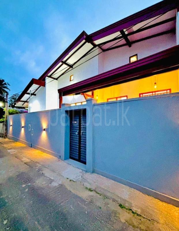 House for Sale in Athurugiriya ads-image-1