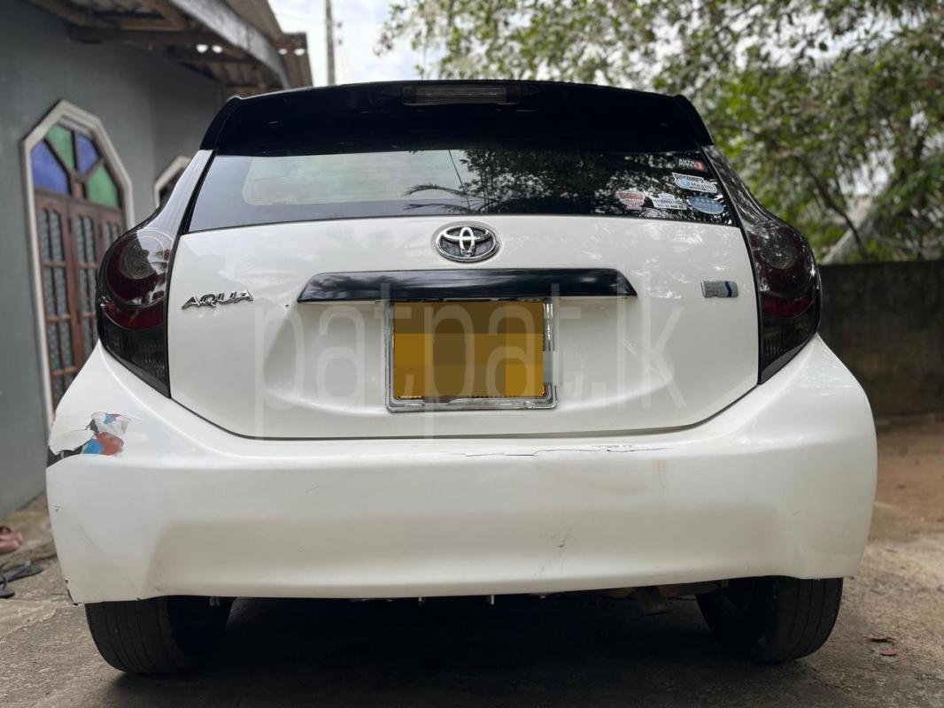Toyota Aqua 2013 - பயன்படுத்தப்பட்டது கார் sale in Sri Lanka - patpat.lk