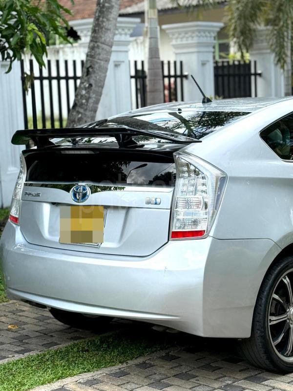 Toyota Prius 2011 - Used Car sale in Sri Lanka - patpat.lk