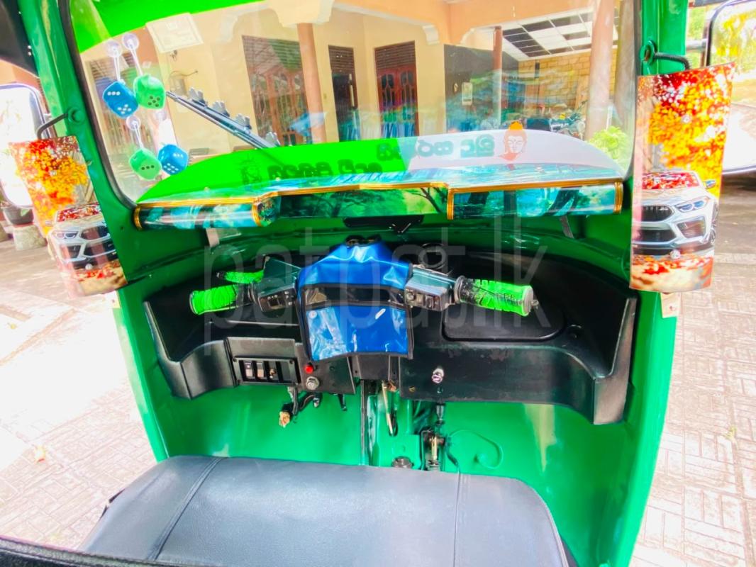 Bajaj 4 stroke 2012 - භාවිතා කරන ලද ත්‍රිරෝද රථය sale in Sri Lanka - patpat.lk