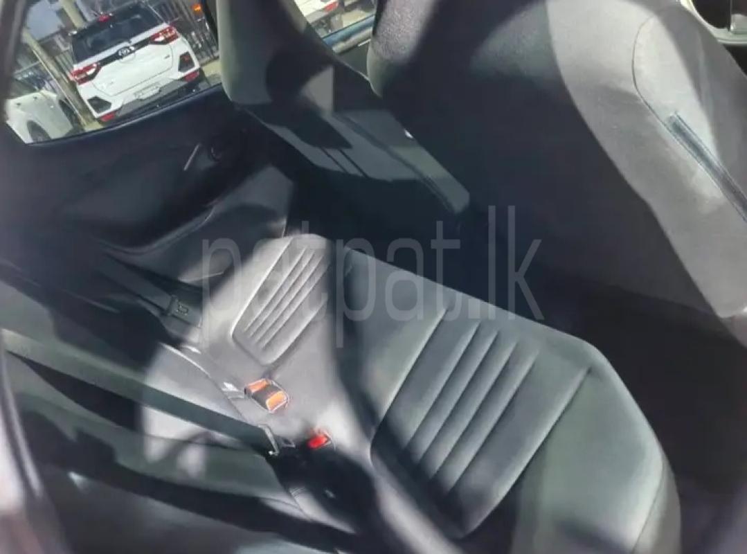 Toyota Yaris 2024 - Reconditioned Car sale in Sri Lanka - patpat.lk
