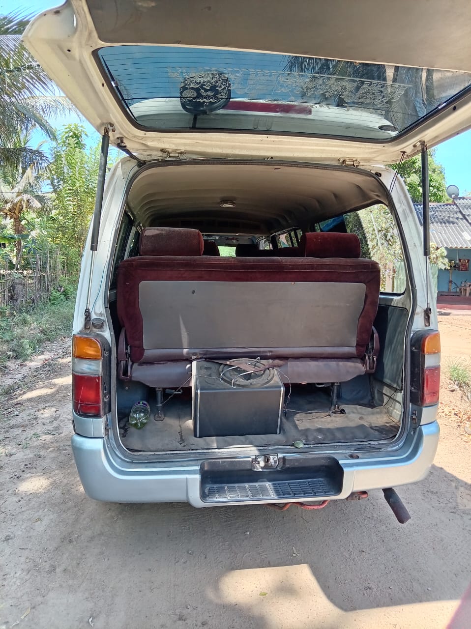 Toyota LH113 1992 - பயன்படுத்தப்பட்டது வேன் sale in Sri Lanka - patpat.lk