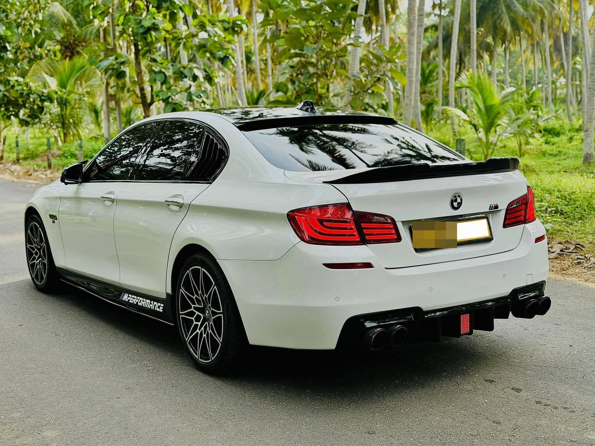 BMW 520D 2012 - பயன்படுத்தப்பட்டது கார் sale in Sri Lanka - patpat.lk