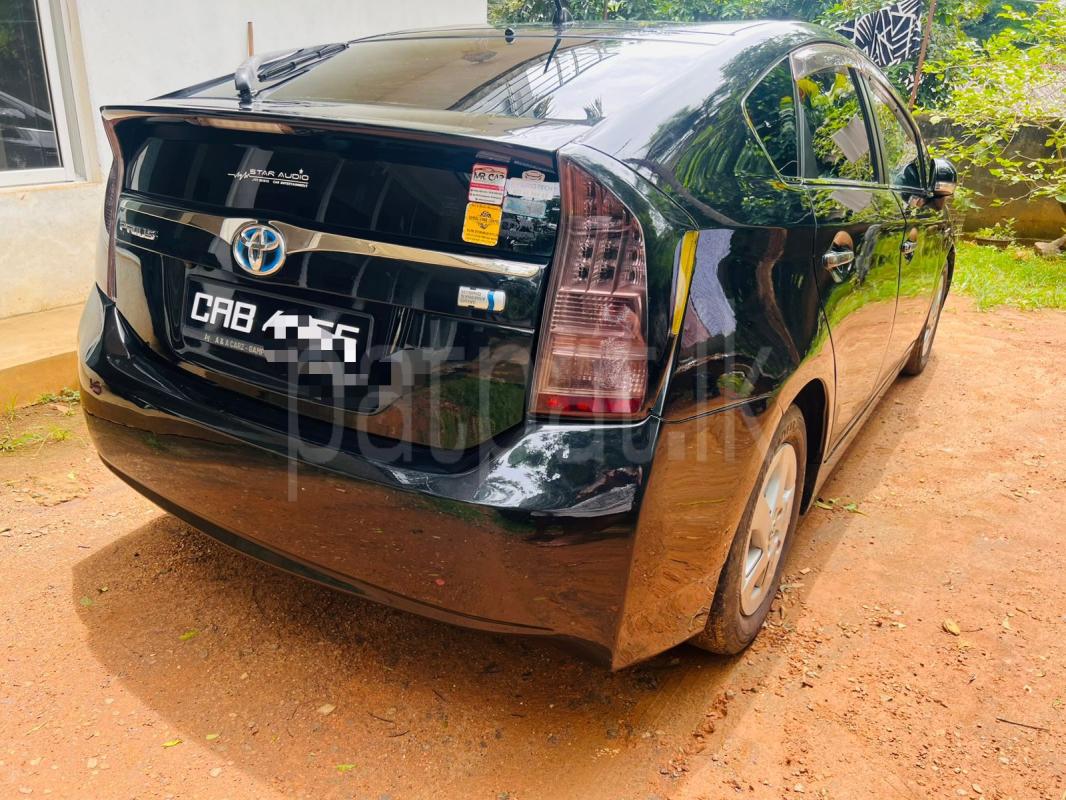 Toyota Prius 2011 - பயன்படுத்தப்பட்டது கார் sale in Sri Lanka - patpat.lk