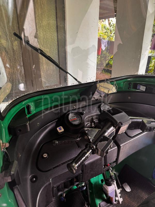Bajaj 4 stroke 2017 - Used Three wheeler sale in Sri Lanka - patpat.lk