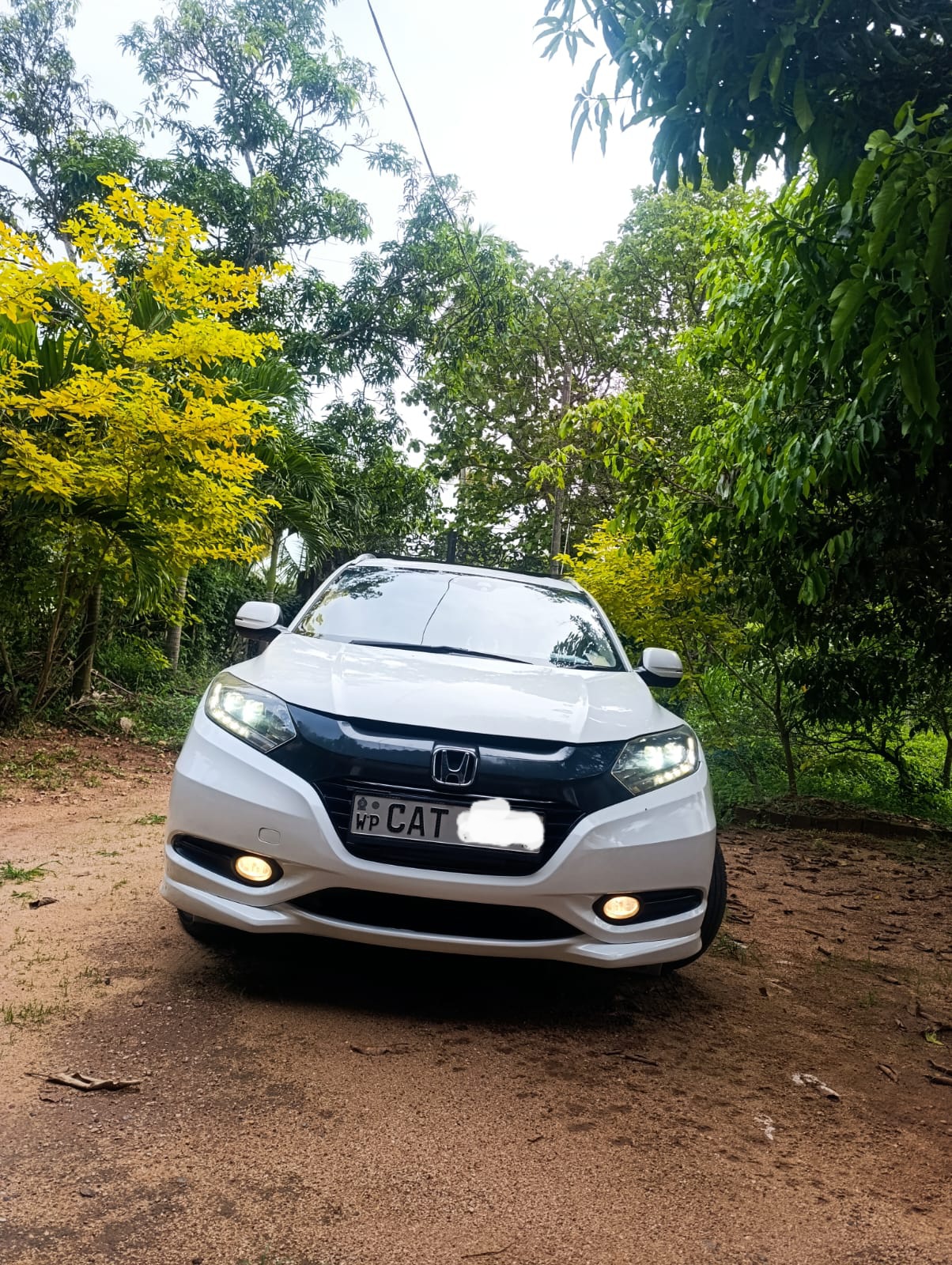 Honda Vezel 2016 - பயன்படுத்தப்பட்டது SUV sale in Sri Lanka - patpat.lk