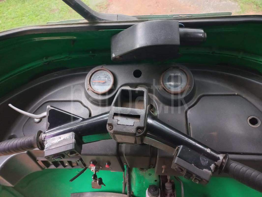 Bajaj Three Wheel 2013 - பயன்படுத்தப்பட்டது முச்சக்கர வண்டி sale in Sri Lanka - patpat.lk