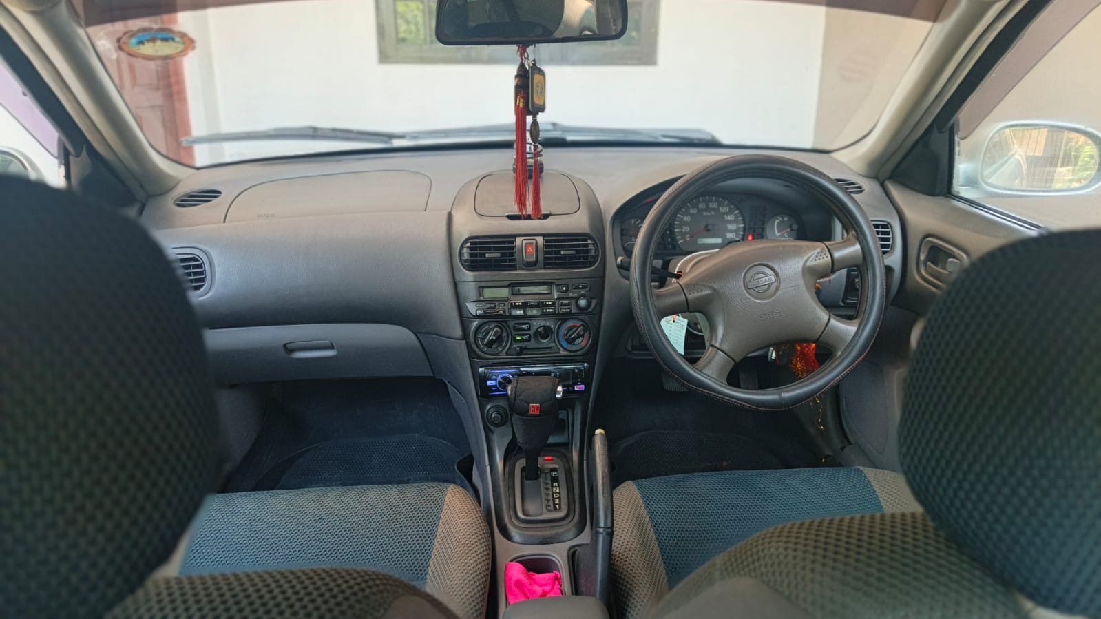 Nissan Sunny 2000 - Used Car sale in Sri Lanka - patpat.lk