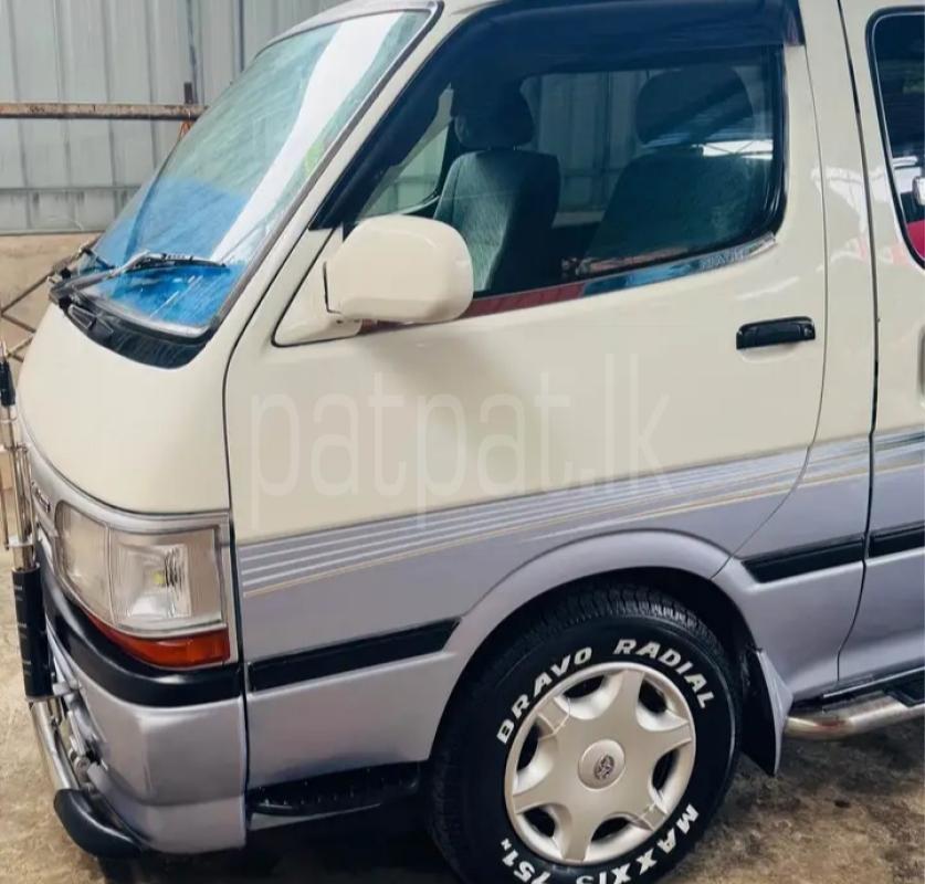 Toyota Hiace 2002 - பயன்படுத்தப்பட்டது வேன் sale in Sri Lanka - patpat.lk