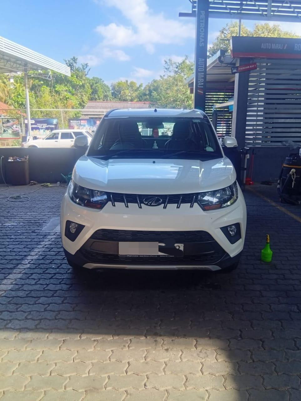 Mahindra KUV 2021 ads-image-1