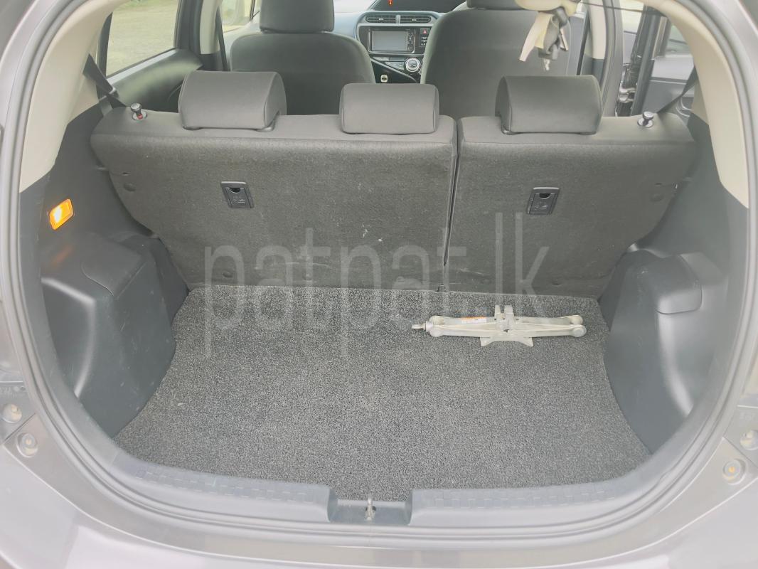 Toyota Aqua 2015 - பயன்படுத்தப்பட்டது கார் sale in Sri Lanka - patpat.lk
