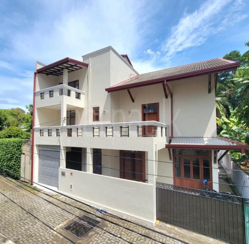 House for Sale in Battaramulla