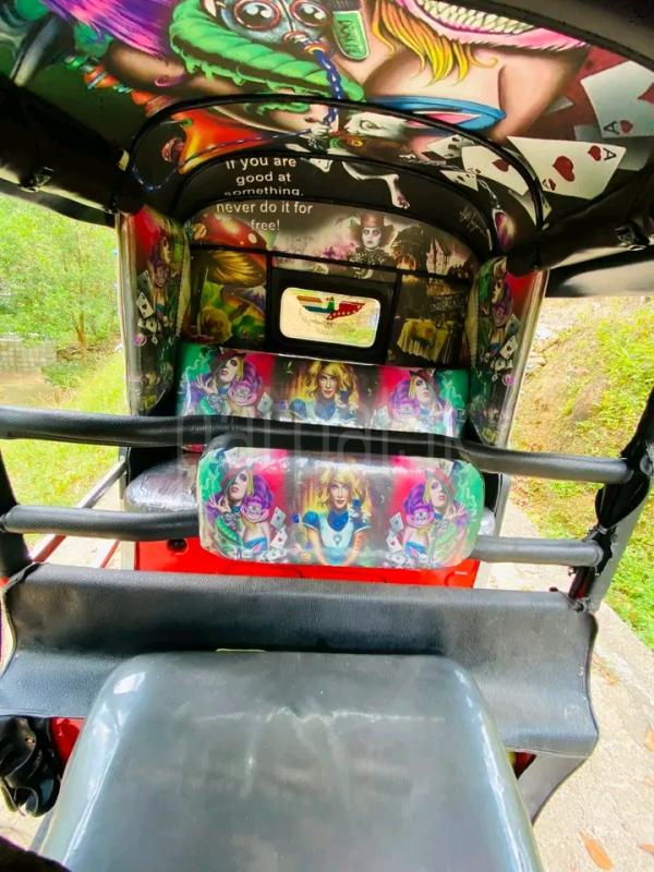 Bajaj Three Wheel 2005 - பயன்படுத்தப்பட்டது முச்சக்கர வண்டி sale in Sri Lanka - patpat.lk