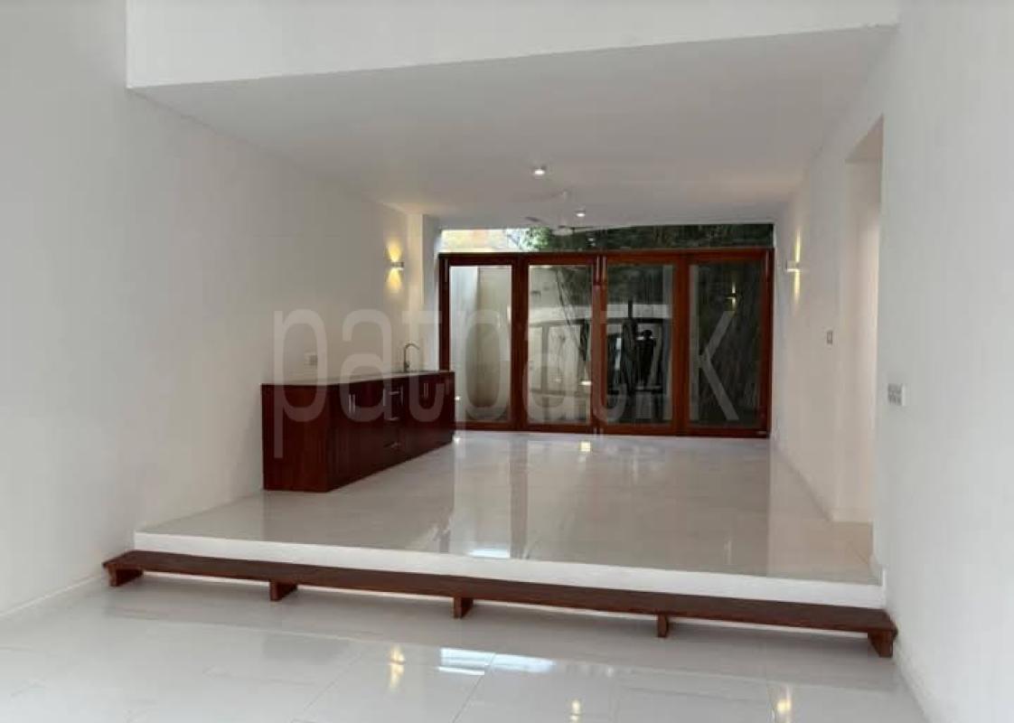 House for Sale in Sri Jayawardenepura Kotte ads-image-1