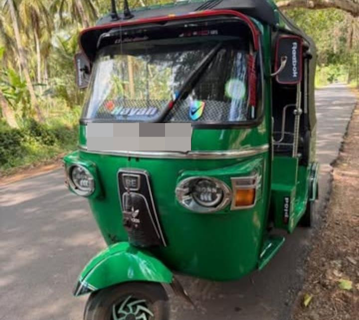 Bajaj Three Wheel 2011 - பயன்படுத்தப்பட்டது முச்சக்கர வண்டி sale in Sri Lanka - patpat.lk