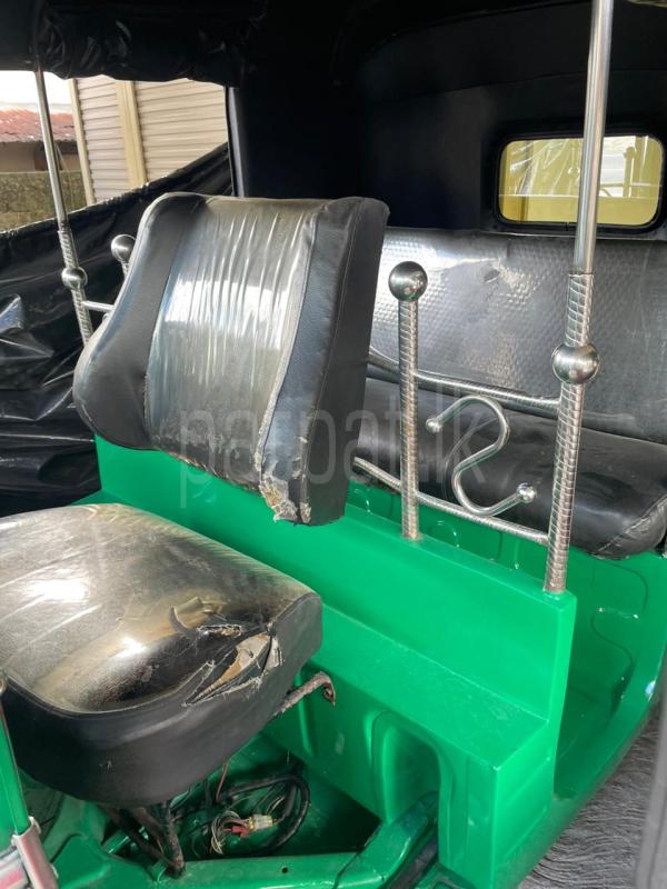 Bajaj Three Wheel 2011 - பயன்படுத்தப்பட்டது முச்சக்கர வண்டி sale in Sri Lanka - patpat.lk