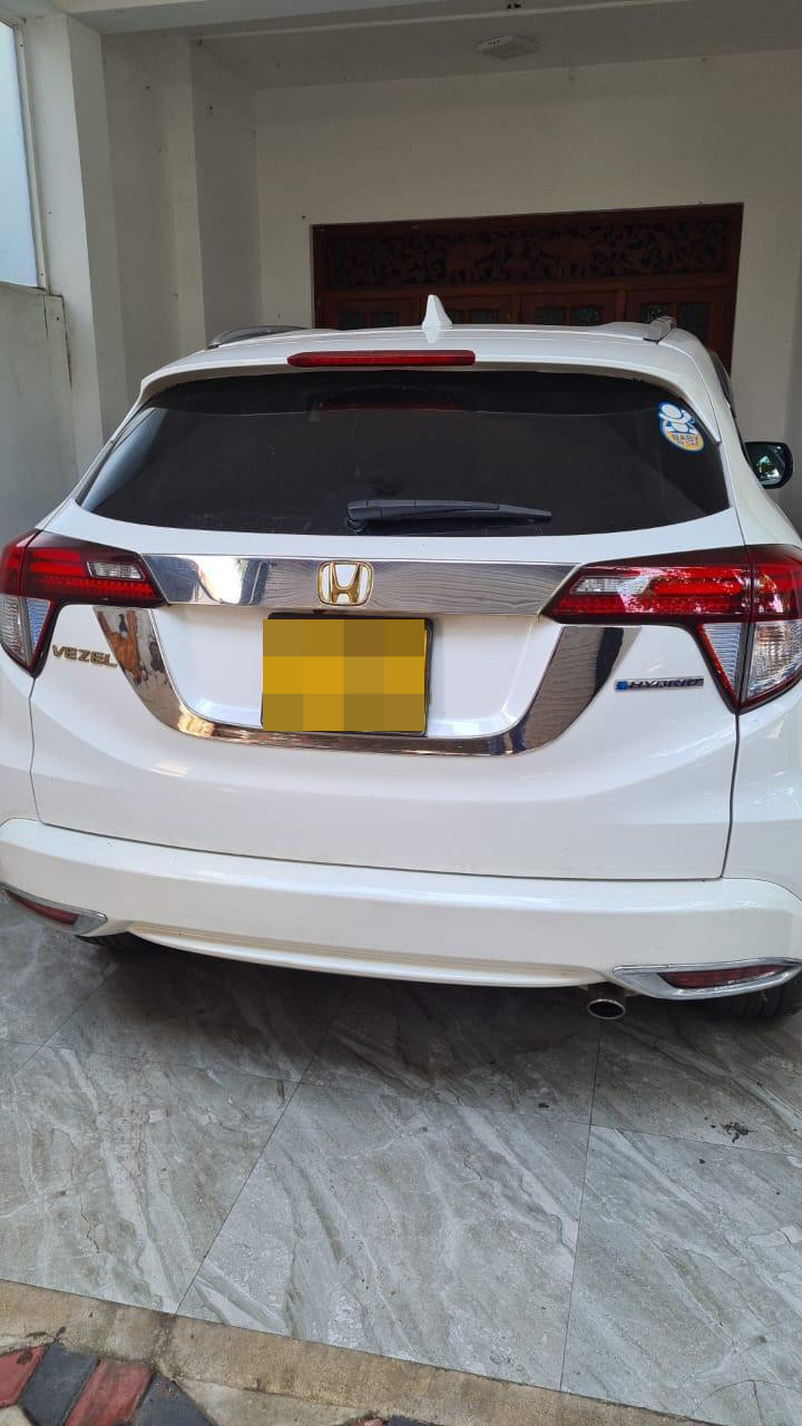 Honda Vezel 2014 - Used SUV sale in Sri Lanka - patpat.lk