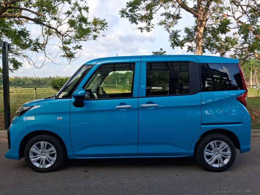 Toyota Roomy 2023 - Reconditioned Van sale in Sri Lanka - patpat.lk