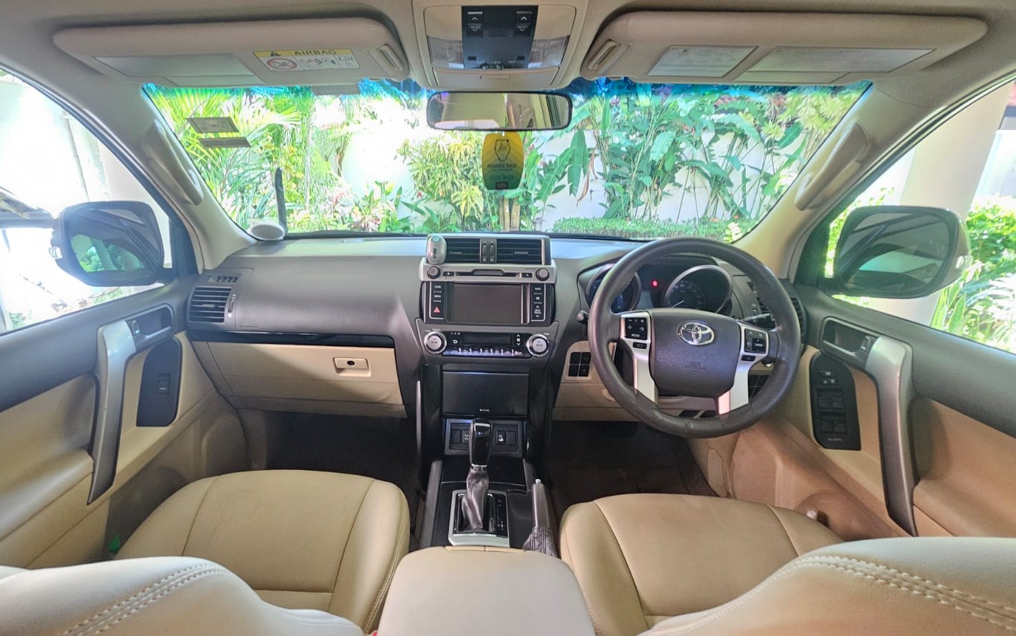 Toyota Land Cruiser 2015 - பயன்படுத்தப்பட்டது SUV sale in Sri Lanka - patpat.lk