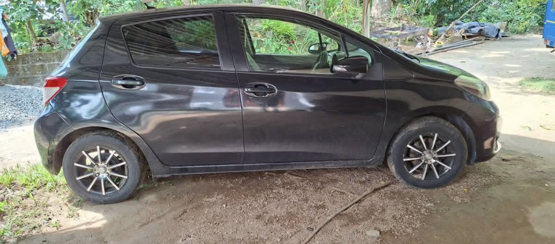 Toyota Vitz 2012 - பயன்படுத்தப்பட்டது கார் sale in Sri Lanka - patpat.lk