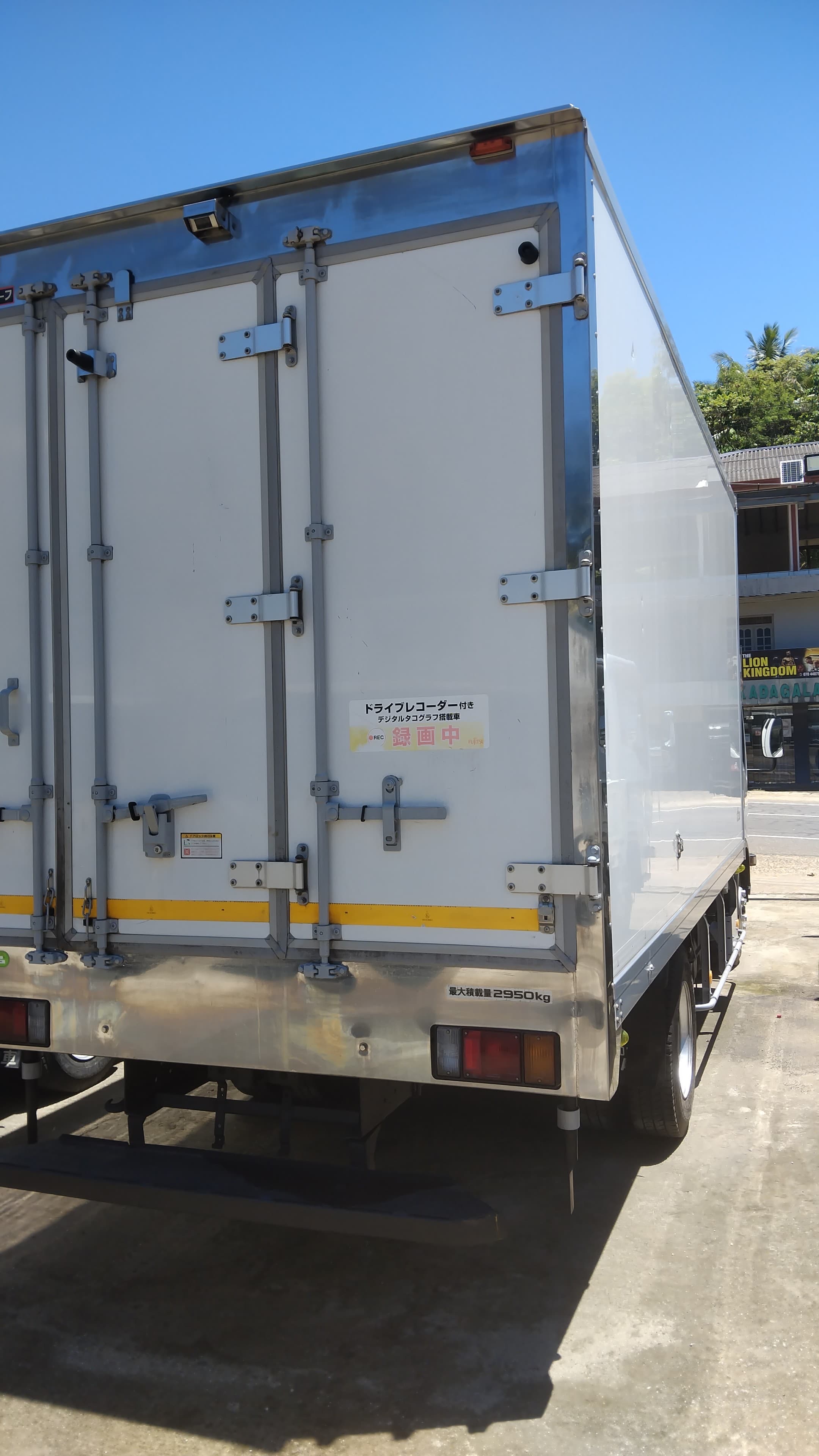 Mitsubishi Freeca 2017 - Brand New Truck sale in Sri Lanka - patpat.lk