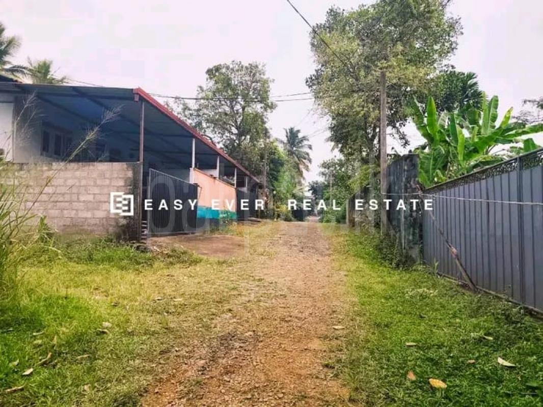 Commercial Land for Sale in Yakkala ads-image-1