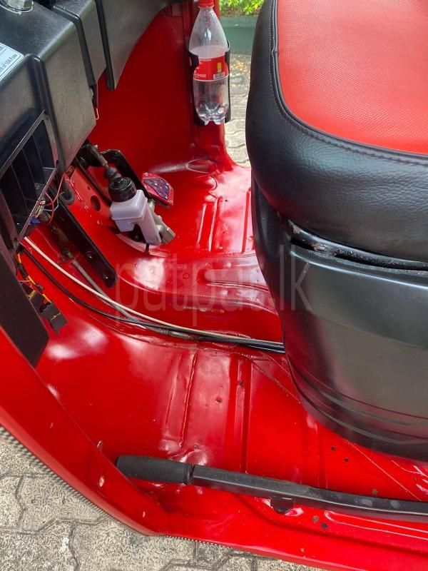 Bajaj Three Wheel 2011 - பயன்படுத்தப்பட்டது முச்சக்கர வண்டி sale in Sri Lanka - patpat.lk
