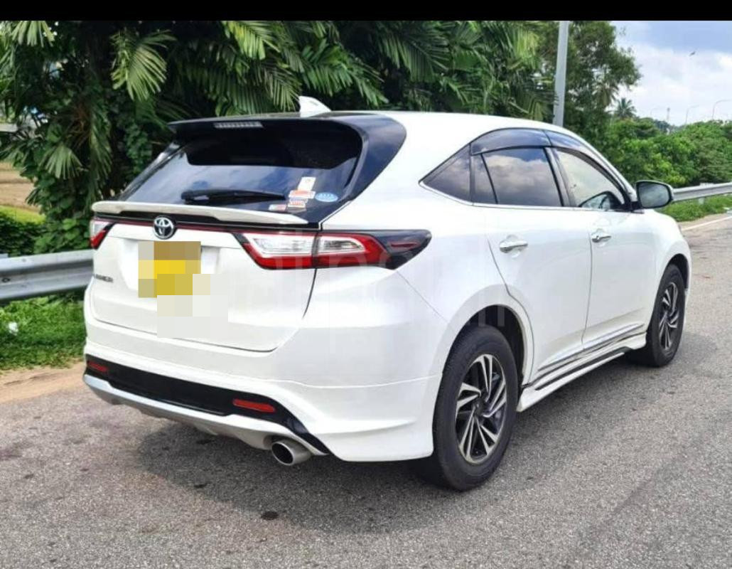 Toyota Harrier 2017 - பயன்படுத்தப்பட்டது SUV sale in Sri Lanka - patpat.lk
