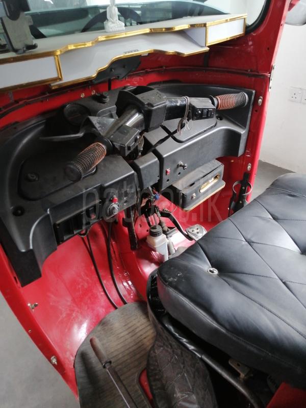 Bajaj Three Wheel 2011 - பயன்படுத்தப்பட்டது முச்சக்கர வண்டி sale in Sri Lanka - patpat.lk